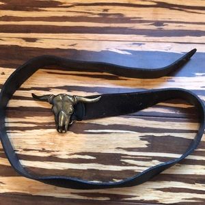 Black Zara belt with longhorn buckle